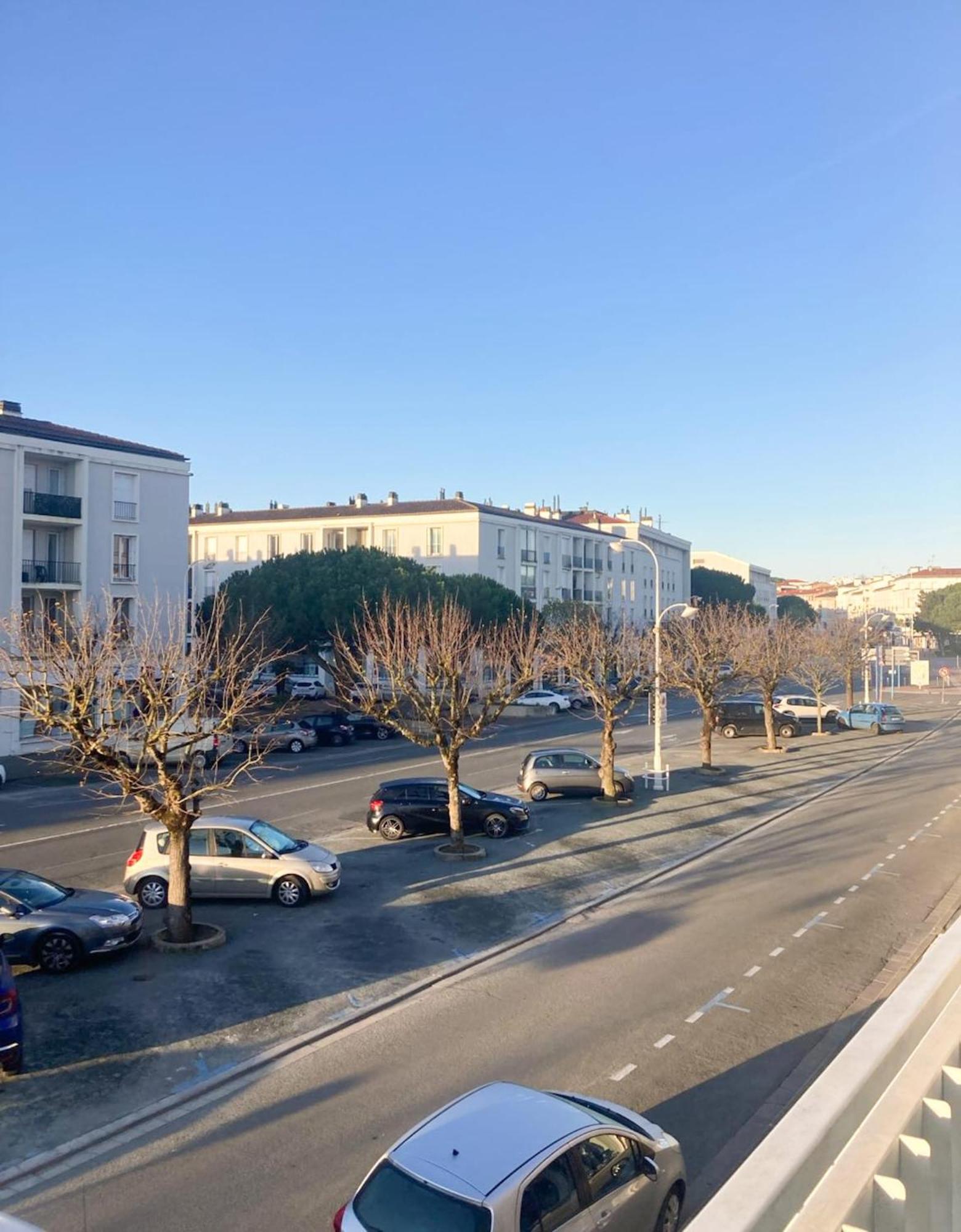 Le Petit - Hyper Centre Ville, 2 Min De La Et Des Commerces Appartement